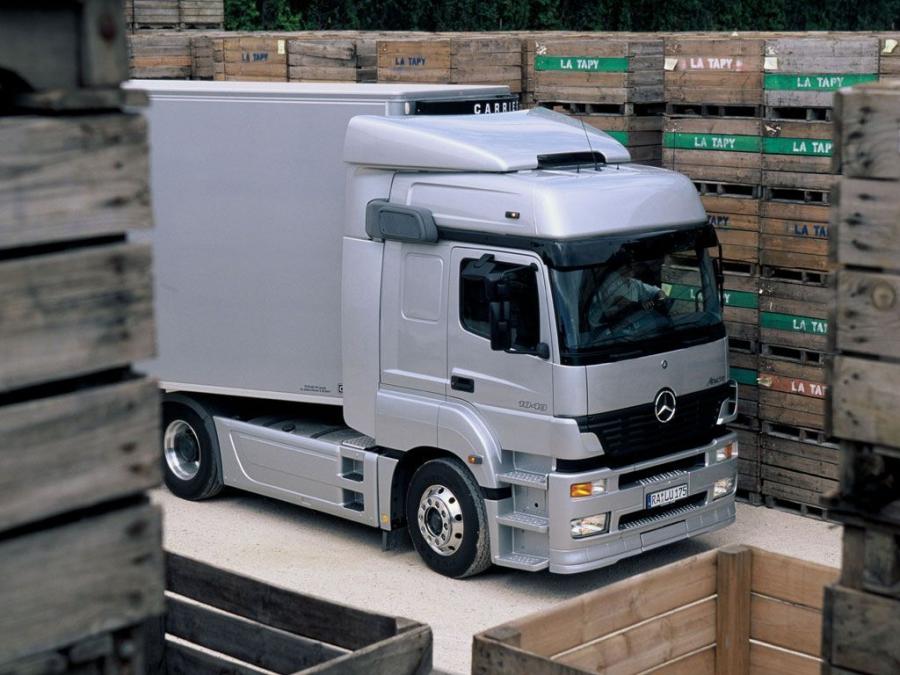  Mercedes-Benz Axor 1843 2001 года  (фото 10 из 18)